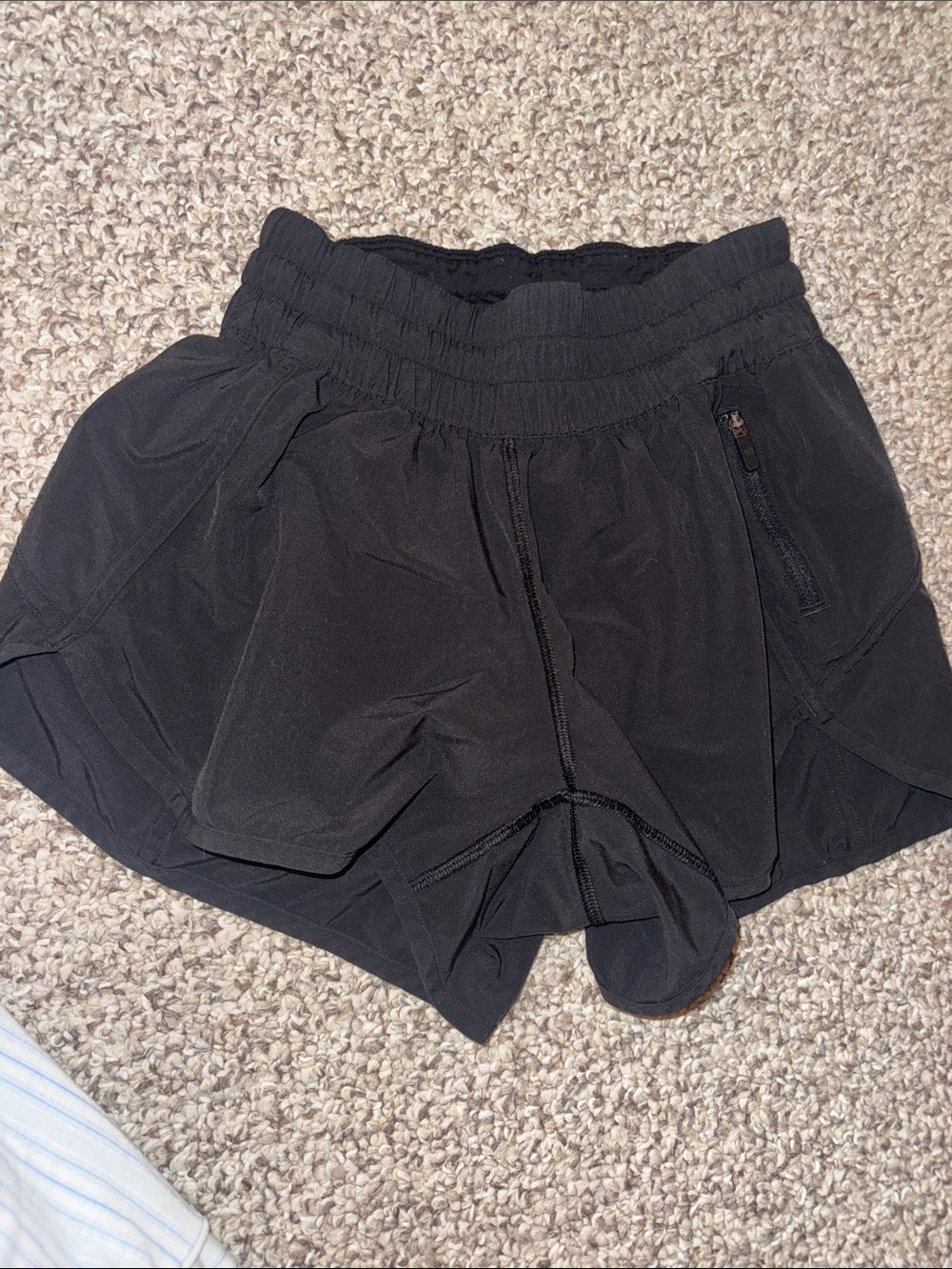 Lululemon black shorts